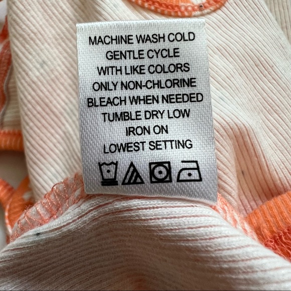 Me to We flower print Crop Top - Picture 4 of 5